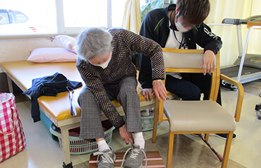 作業療法士によるリハビリ１